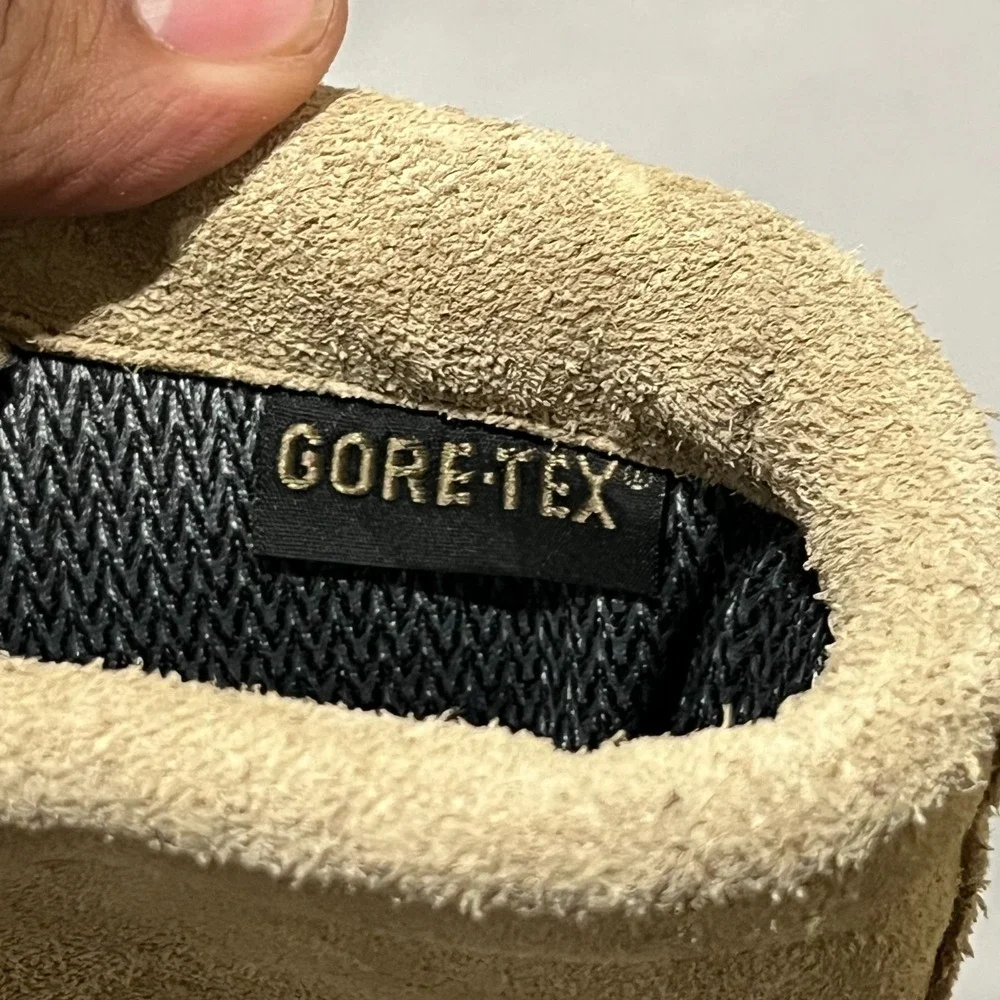 Wellco Mens Desert Tan U.S Military Issue Gore-Tex Vibram Sole Combat Boots 9W